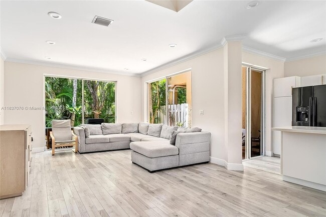 21024 NE 34th Ct in Aventura, FL - Building Photo - Building Photo