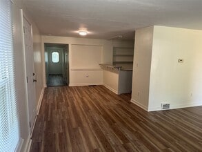 1034 Western Ln in Erie, PA - Building Photo - Building Photo