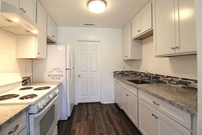 property at 6809 W Kennewick Ave