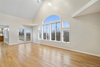 17 Valley Dr in Salisbury Mills, NY - Building Photo - Building Photo