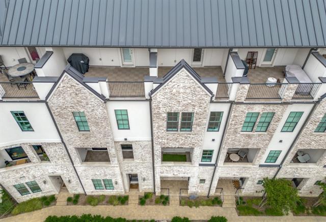 614 Dalton Ln in Irving, TX - Building Photo
