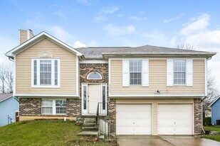 5467 Petersburg Pkwy in Indianapolis, IN - Building Photo