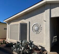 6250 S Oakmont Dr in Chandler, AZ - Building Photo