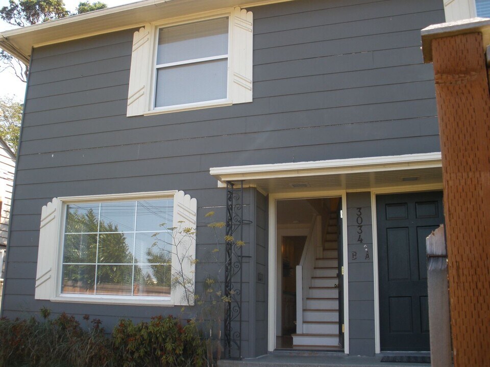 3034B 31st Ave W in Seattle, WA - Building Photo