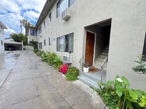 600 N Sweetzer Ave, Unit 9 in Los Angeles, CA - Building Photo - Building Photo
