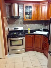 2716 41st Ave, Unit 7B in Long Island City, NY - Foto de edificio - Building Photo