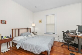 21 Bentley St in Boston, MA - Building Photo - Building Photo