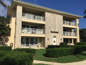 2103 S Ocean Blvd in Delray Beach, FL - Building Photo - Building Photo