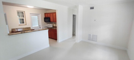 4620 NE 15th Ave in Pompano Beach, FL - Building Photo - Building Photo