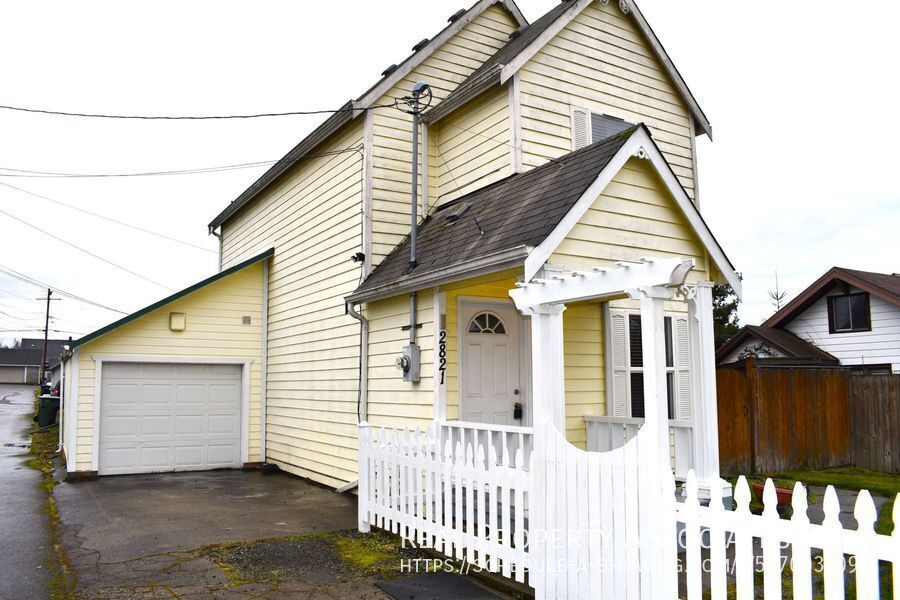 2821 22nd St in Everett, WA - Building Photo