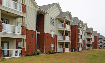 Chestnut Trace II Apartments in Tuscaloosa, AL - Building Photo - Building Photo