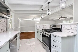 Room in House on Milford Rd in Charlotte, NC - Building Photo - Building Photo