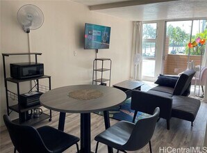 454 Namahana St in Honolulu, HI - Building Photo - Building Photo