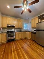 74 Bromfield Rd, Unit 1 Apartamentos