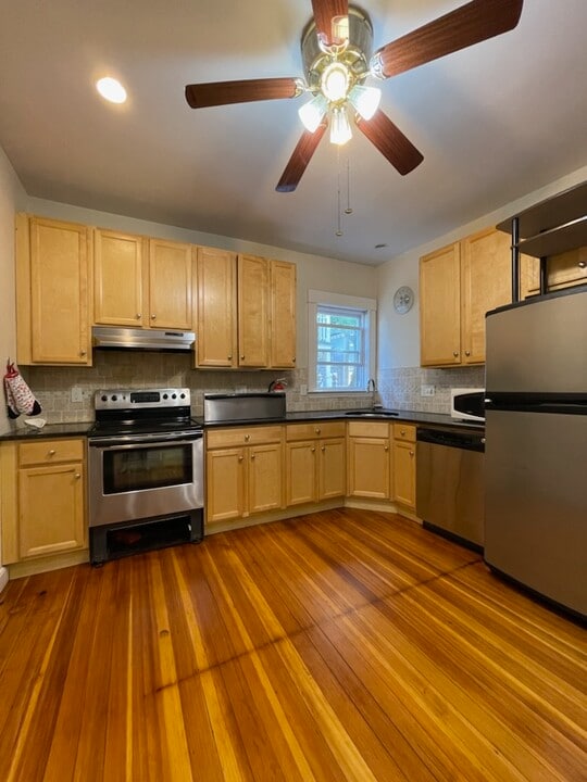74 Bromfield Rd in Somerville, MA - Foto de edificio