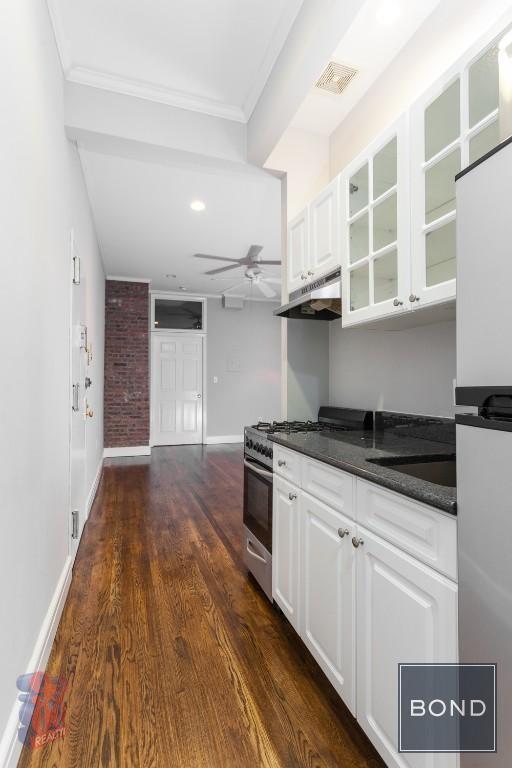 property at 118 Christopher St