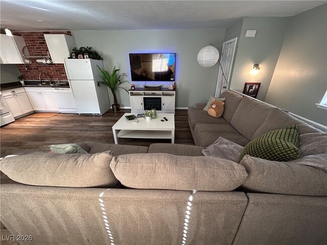 property at 1358 Lorilyn Ave