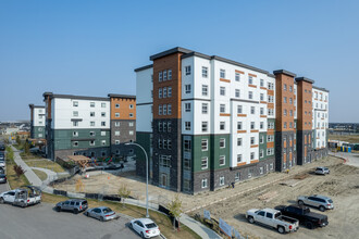 Skyward in Calgary, AB - Building Photo - Building Photo