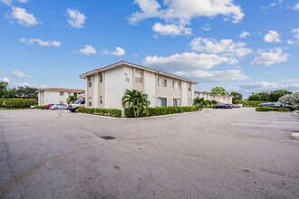 3214 Coral Ridge Dr in Coral Springs, FL - Building Photo - Building Photo