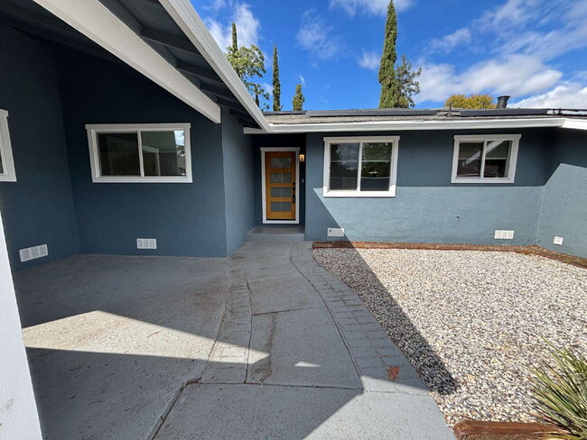 1691 Crescent Dr in Walnut Creek, CA - Building Photo - Building Photo