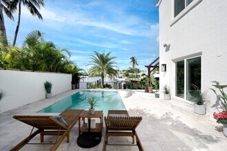 4502 S Ocean Blvd in Highland Beach, FL - Building Photo - Building Photo