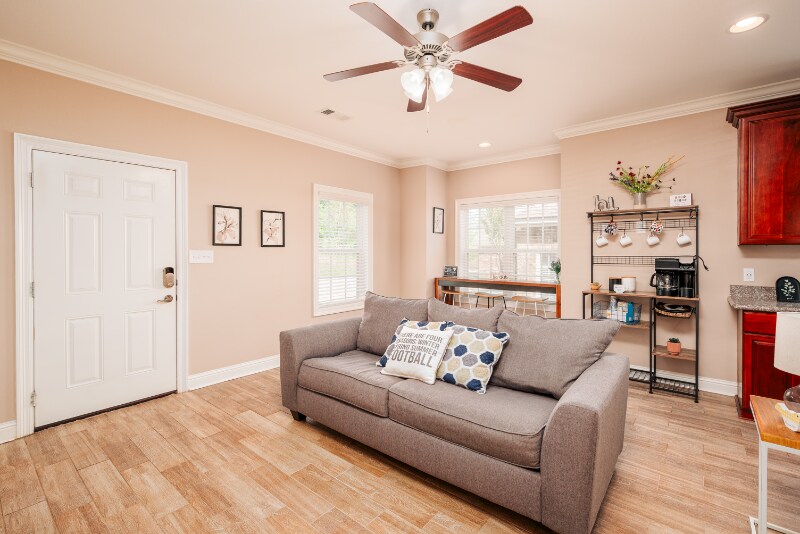 921 Muirfield Dr in Starkville, MS - Foto de edificio