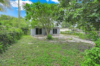 1515 NW 121st St in North Miami, FL - Building Photo - Building Photo