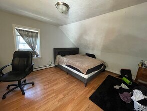 7 Whitman St, Unit #1 in Boston, MA - Building Photo - Building Photo
