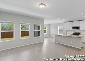 221 Savage St in New Braunfels, TX - Building Photo - Building Photo