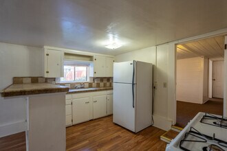 812 W 1st St in Chico, CA - Building Photo - Building Photo