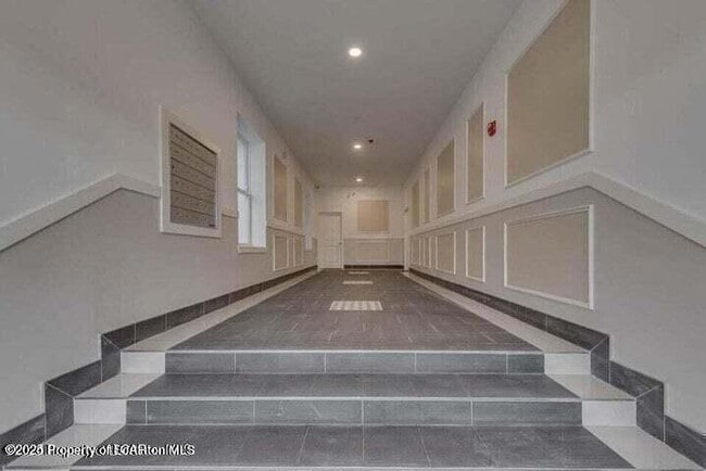 19 N River St, Unit 308 in Wilkes-Barre, PA - Foto de edificio - Building Photo