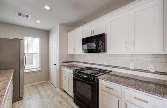 2631 Woodridge Manor Dr in Houston, TX - Building Photo - Building Photo