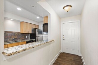3815 Guadalupe St-Unit -3815 Guadalupe Street, Unit 110 in Austin, TX - Building Photo - Building Photo