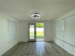 7333 Star Dust Dr in Port Richey, FL - Building Photo - Building Photo