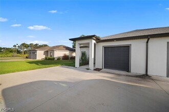 26481 Sandhill Blvd in Punta Gorda, FL - Building Photo - Building Photo