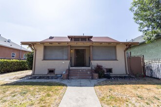 206 S Soto St in Los Angeles, CA - Building Photo - Building Photo