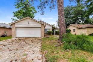 22319 Meadowrock Dr in Spring, TX - Building Photo