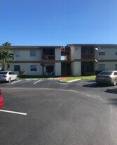 1830 Abbey Rd in West Palm Beach, FL - Building Photo