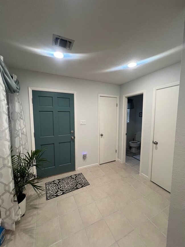 307 Crestview in Horseshoe Bay, TX - Building Photo - Building Photo