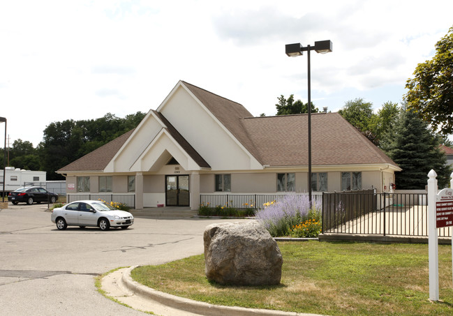 Cozy Mobile Home Community in Jackson, MI - Building Photo - Building Photo