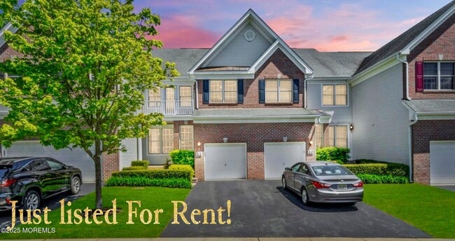 property at 22 Hummingbird Dr