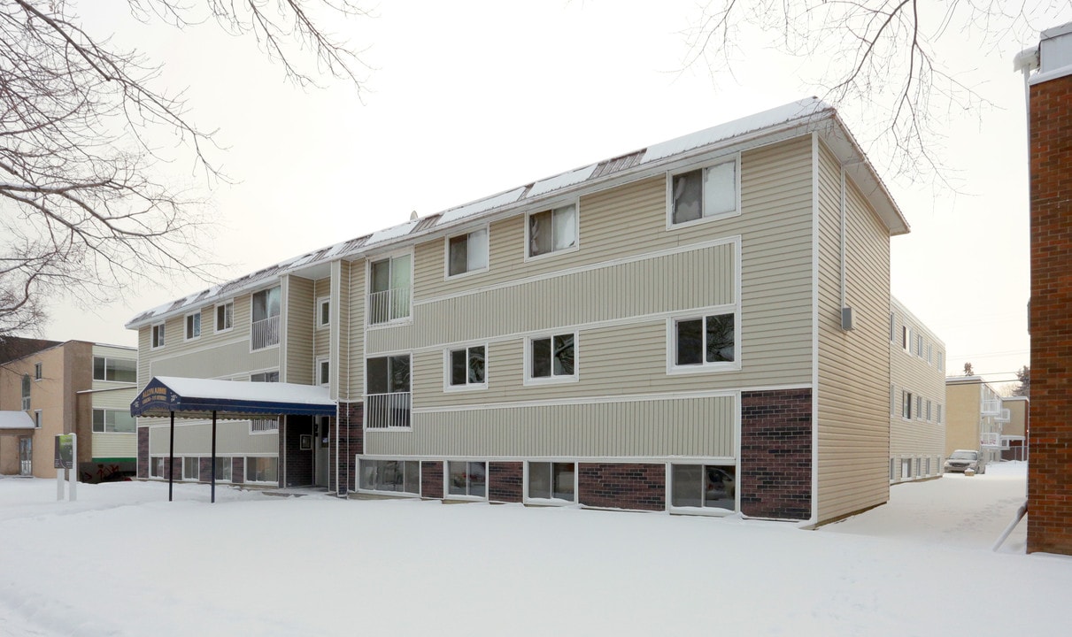 Allyn Arms Apartments in Edmonton, AB - Building Photo