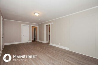 2558 Hemphill St in Charlotte, NC - Building Photo - Building Photo
