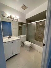 18751 NW 77th Ct in Hialeah, FL - Building Photo - Building Photo