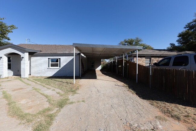 506 40th St in Lubbock, TX - Building Photo - Building Photo