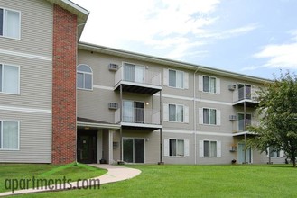 Ottumwa Heights Apartments in Ottumwa, IA - Building Photo - Building Photo