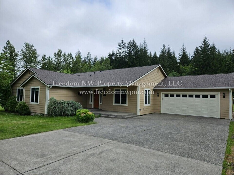 117 Timberline Ln in Winlock, WA - Building Photo