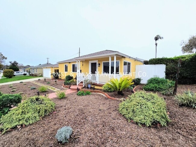 3545 Eucalyptus Ave in Long Beach, CA - Building Photo - Building Photo