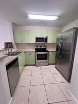 20613 SW 93rd Ave, Unit 2 in Cutler Bay, FL - Building Photo