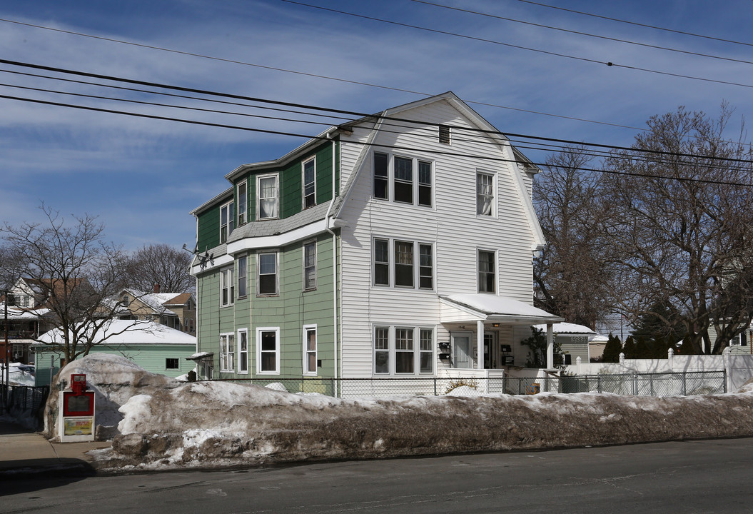 1048-1050 Broad St in Meriden, CT - Building Photo